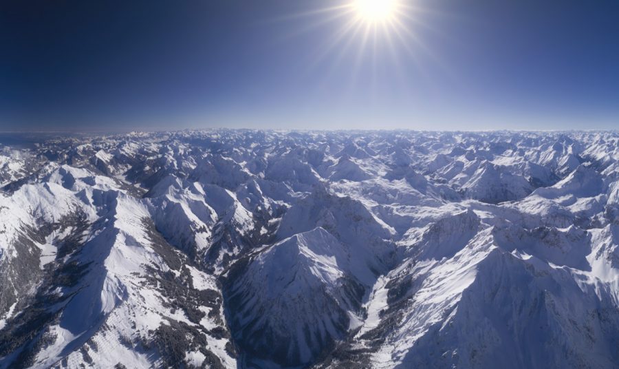 Panorama Allgäu Alpen Berge Winter Schnee verschneit Kleinwalsertal Trettach Hochalpen Oberstdorf Oberallgäu Hochfrott Mädelegabel weiß blauer himmel sonne