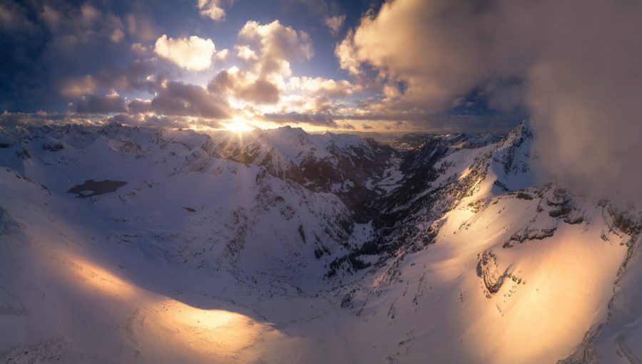 Landschaftsfotograf Panorama Allgäu Alpen Berge Hinterstein Winter Schnee verschneit Sonnenuntergang Schrecksee Bergsee Erster Schnee Oberallgäu weiß blauer himmel sonne