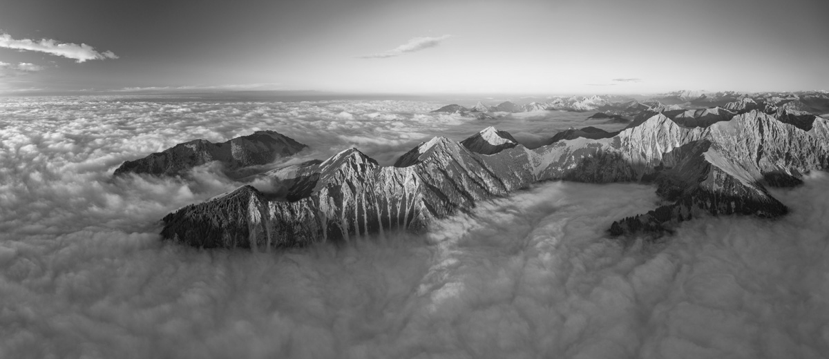 leinwand schwarz weiß wandbilder foto kaufen Allgäu Alpen Berge Hinterstein Herbst Ponten Bschießer Willersalpe Oberallgäuer himmel sonne
