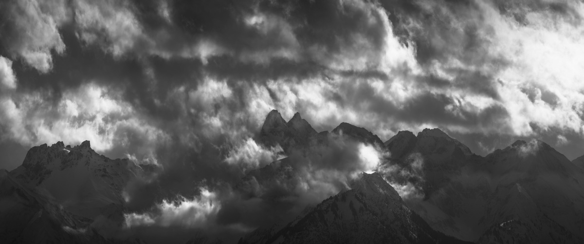 leinwand schwarz weiß wandbilder foto kaufen Allgäu Alpen Berge Winter Schnee verschneit Trettach Krottenkopf Oberstdorf Oberallgäu Hochfrott Mädelegabel