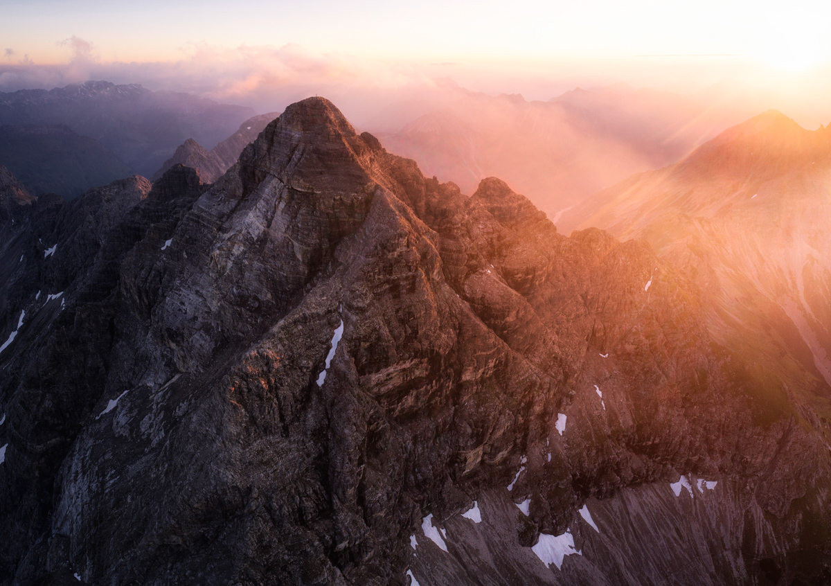 Hinterstein, Felsgrat am Hochvogel im Abendlicht, Herbststimmung - Bergfotografie Oberallgäu