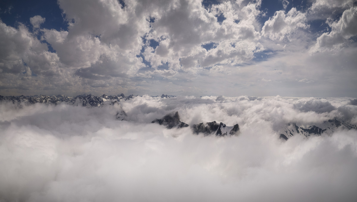 Hinterstein Hochvogel, Bergpanorama über dem Wolkenmeer im Sommer, Alpenpanorama - Bergfotografie Oberallgäu
