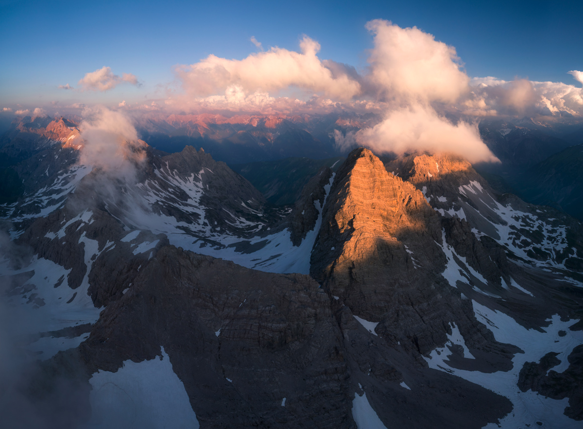 Oberstdorf, Krottenkopf und Höfats im Morgenlicht, Sonnenaufgang über dem Nebelmeer - Bergfotografie Allgäu