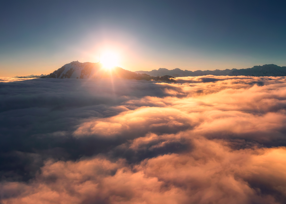 Grünten, Sonnenaufgang über dem Nebelmeer, Wintermorgen an der Grüntenhütte - Landschaftsfotografie Oberallgäu
