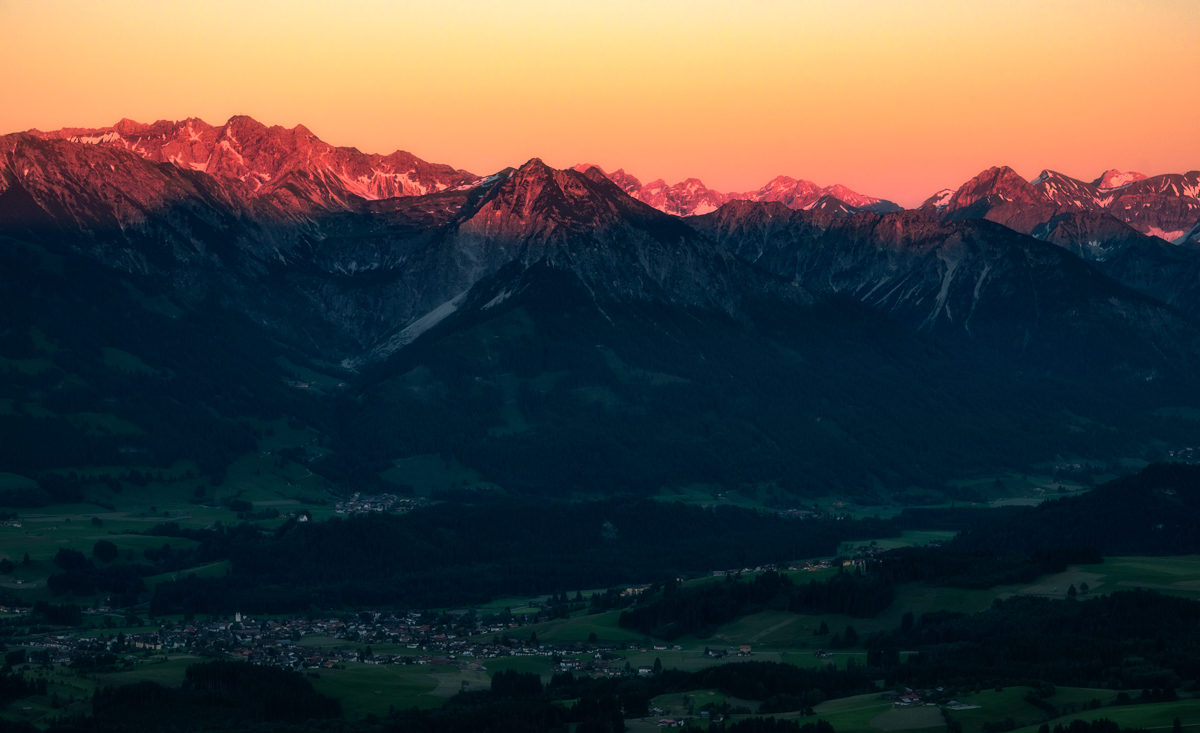 Oberstdorf, Alpenglühen im Sommer, Bergkette im Abendrot - Landschaftsfotografie Oberallgäu