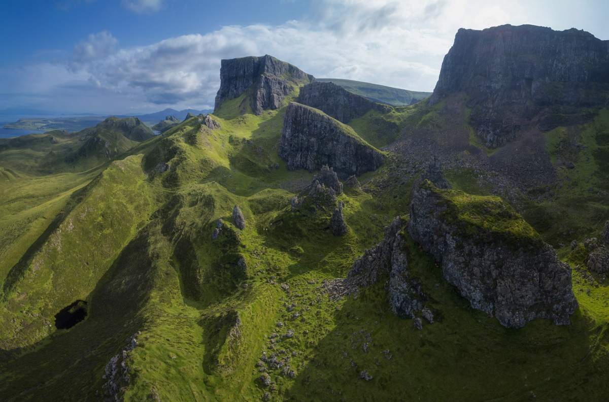 Quiraing Isle of Skye, Dramatische Basaltklippen und grüne Hügel, Mystische Highlands-Landschaft - Reisefotografie Schottland