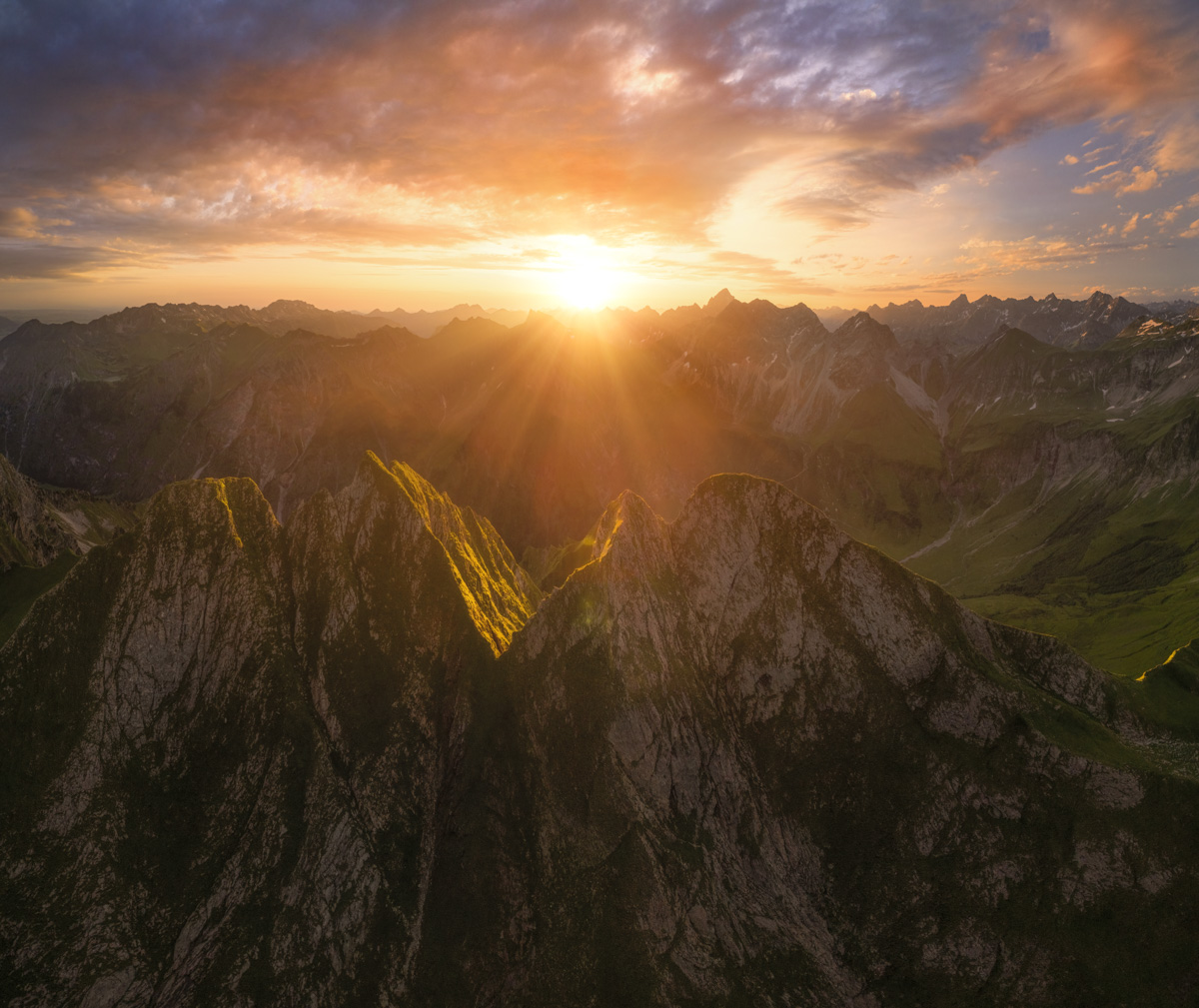 Höfats bei Oberstdorf, Sonnenaufgang über den Allgäuer Alpen, Dramatisch - Bergfotografie Allgäu