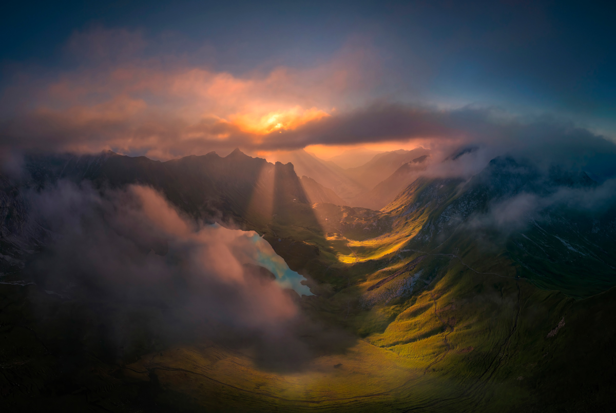 Schrecksee im Abendlicht, Wolkenmeer über Hintersteiner Bergtal, Mystisches Sonnenuntergangspanorama der Allgäuer Alpen