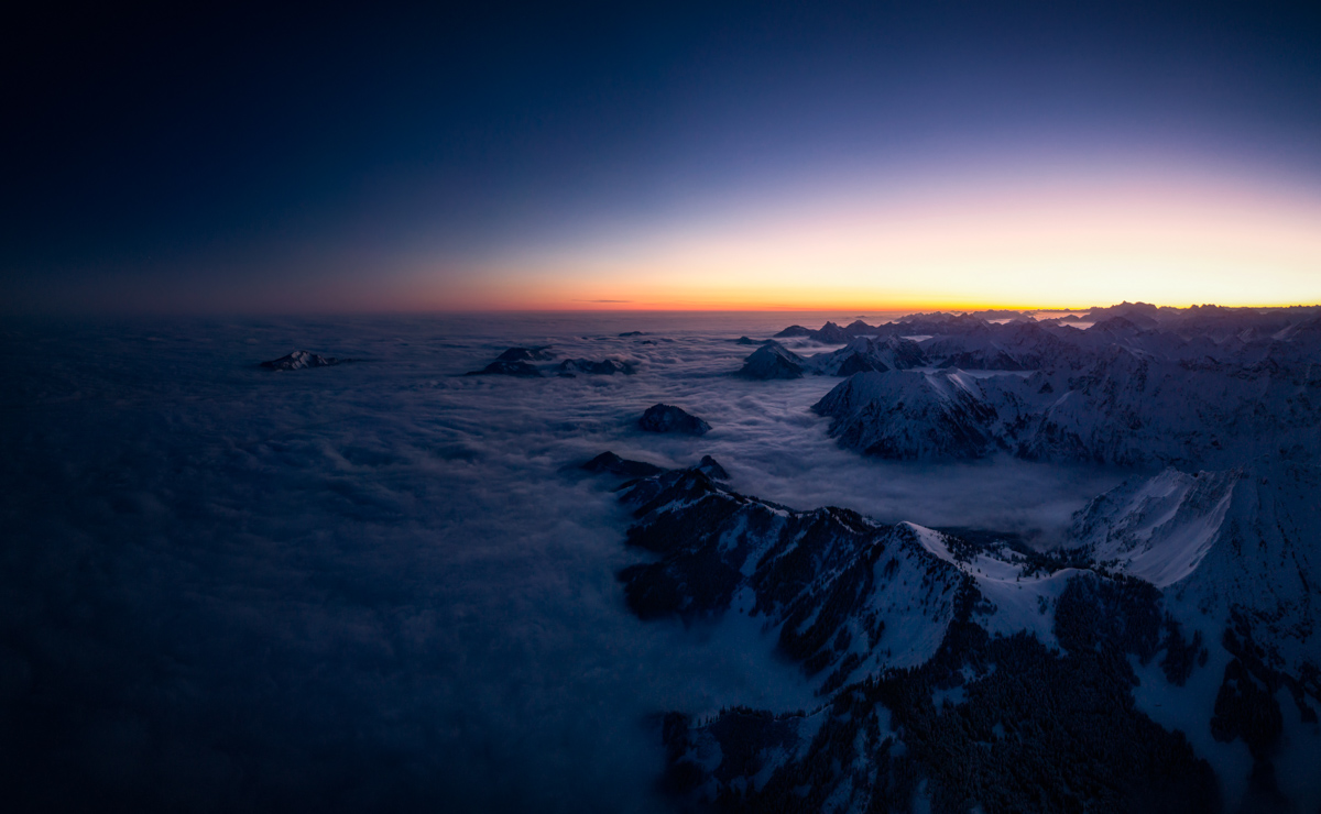 Burgberg, Grünten im Nebelmeer, Winterliches Alpenglühen - Bergfotografie Oberallgäu