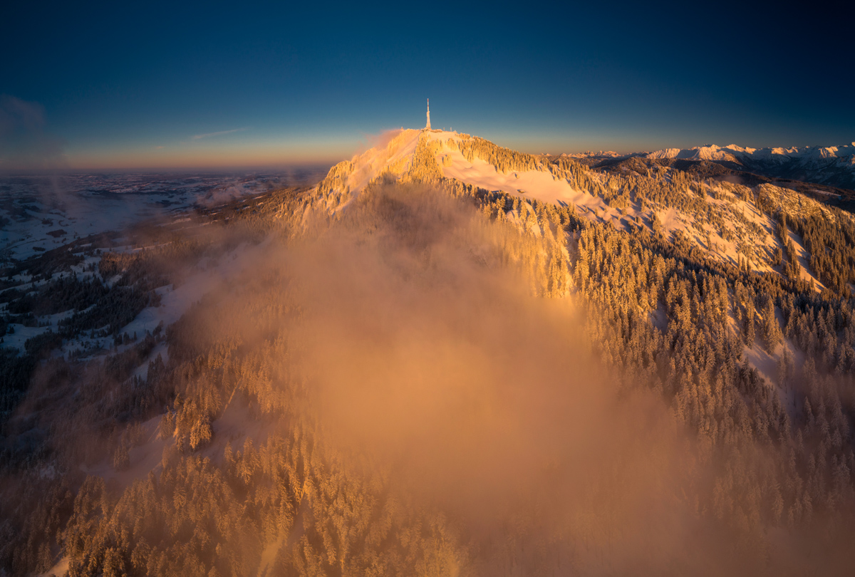 Burgberg, Grünten und Nebelmeer, Winterdämmerung - Bergfotografie Oberallgäu