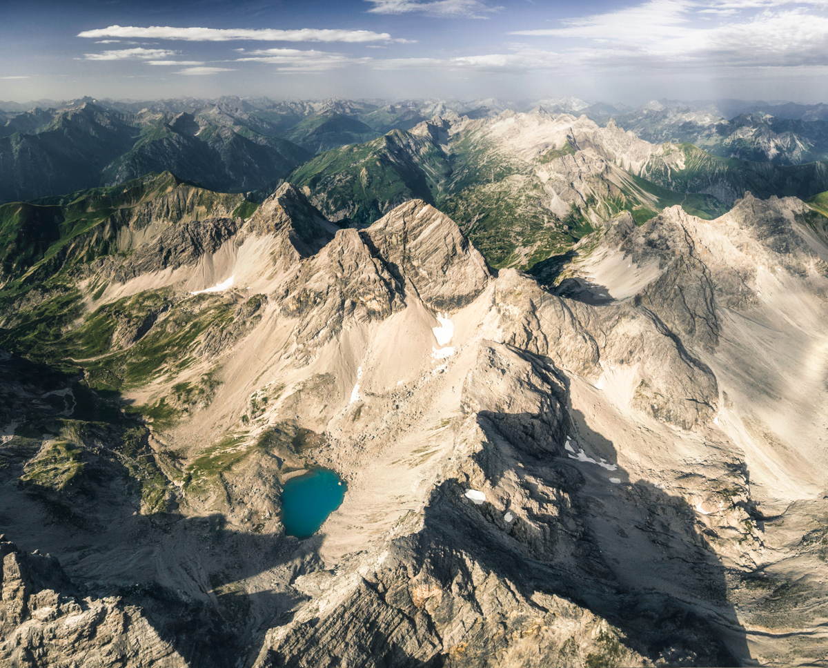 Oberstdorf, Krottenkopf und Höfats mit Hermannskarsee, Sommerpanorama Allgäuer Hochalpen - Landschaftsfotografie Allgäu
