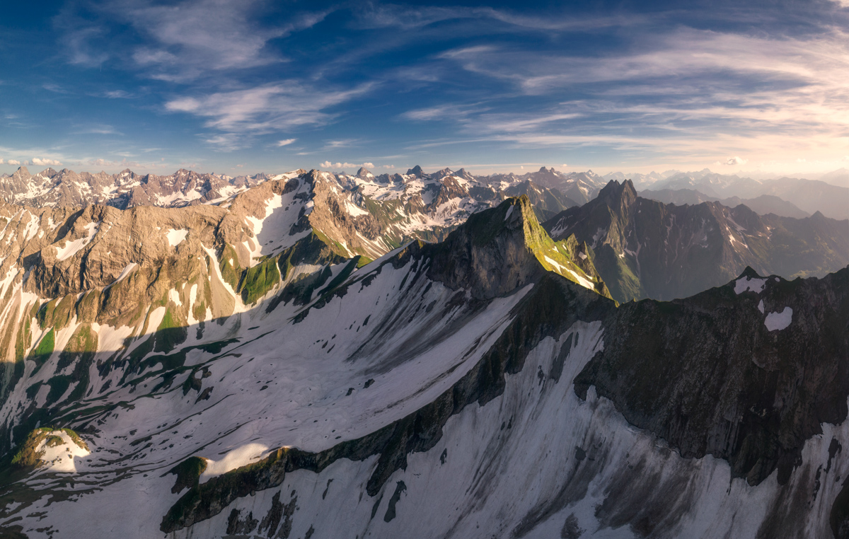 Hinterstein, Schneck und Höfats im Frühlingslicht, Gipfelpanorama - Landschaftsfotografie Allgäu