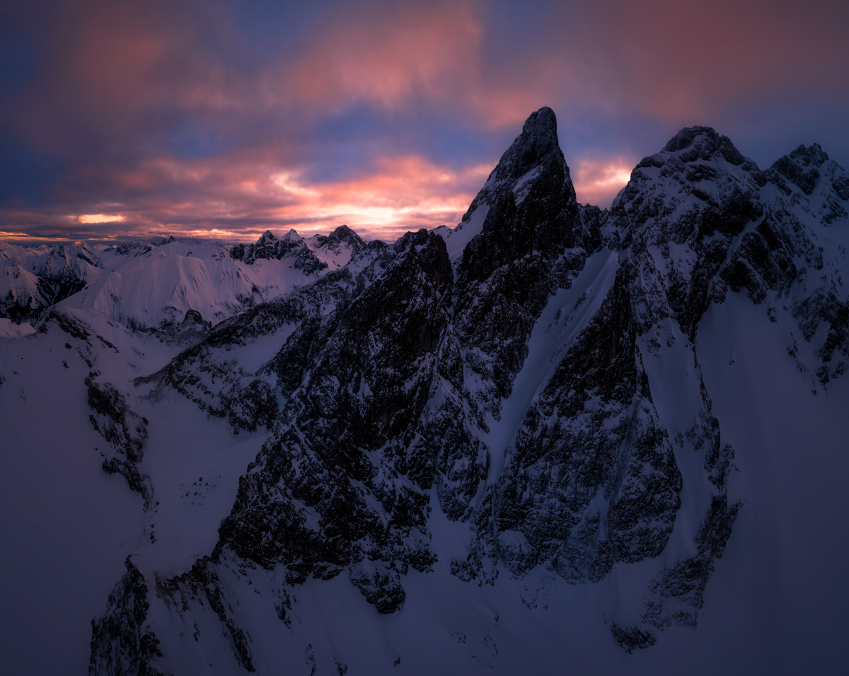 Oberstdorf, Krottenkopf-Felsnadel in der Winterdämmerung, Trettach-Hochalpen - Landschaftsfotografie Allgäu