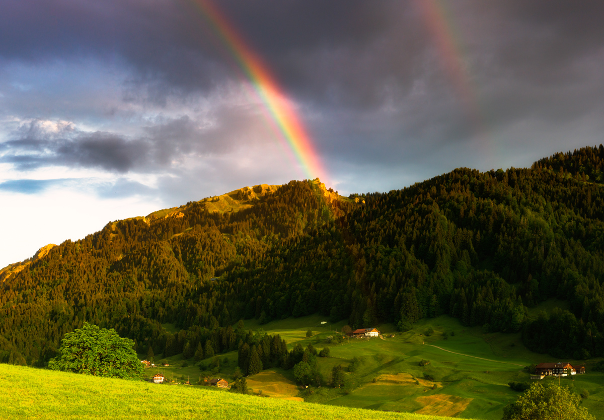 Gunzesried, Regenbogen am Ofterschwanger Horn, Sommergewitter - Landschaftsfotografie Oberallgäu
