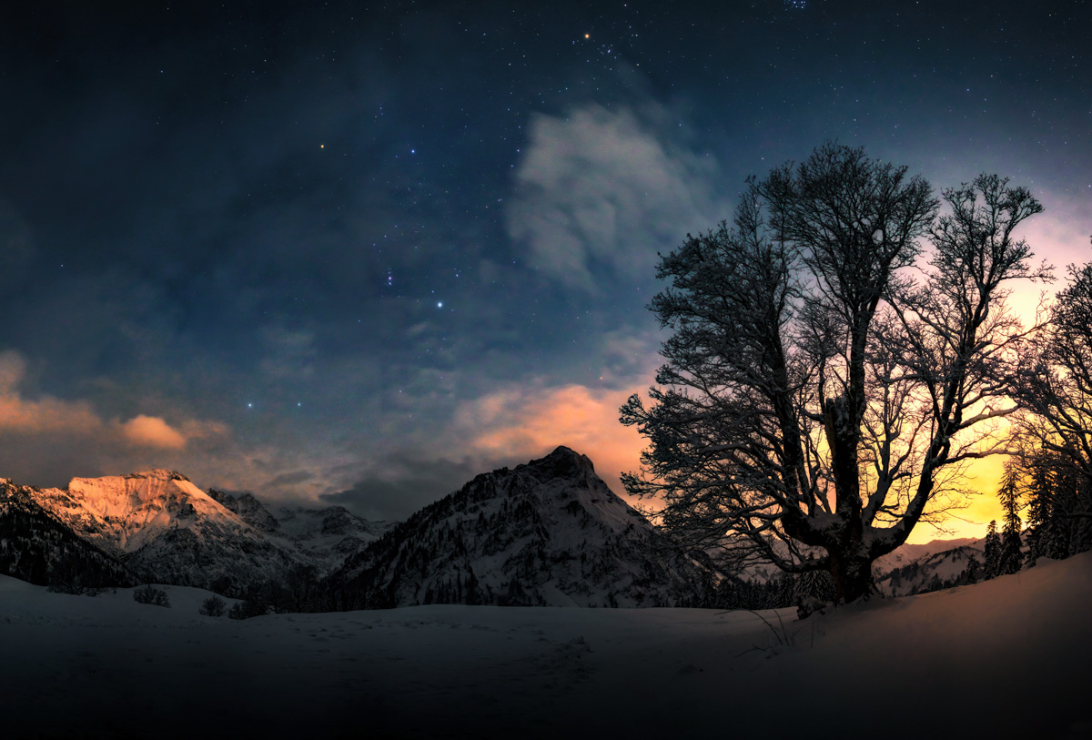 Hinterstein, Milchstraße über dem Schwarzenberg im Winterzauber, Magische Sternennacht - Astrofotografie Allgäu