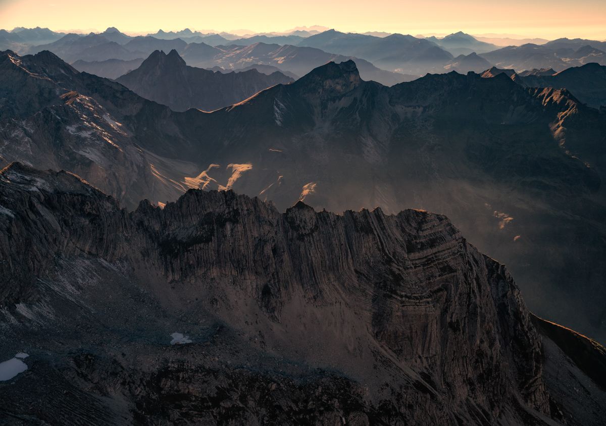 Hinterstein, Zerklüftete Felsgrate bei Sonnenaufgang, Herbst - Landschaftsfotografie Allgäu