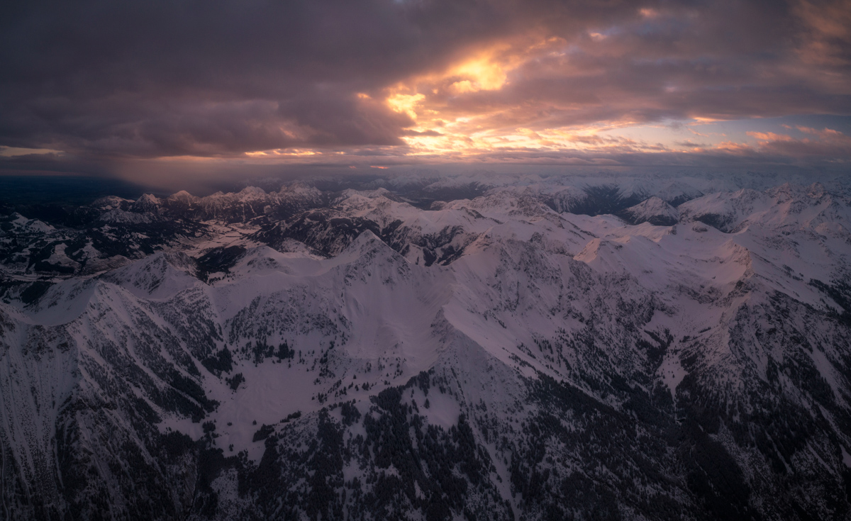 Hinterstein, Ponten und Bschießer, Winterliches Sonnenuntergangspanorama - Landschaftsfotografie Allgäu