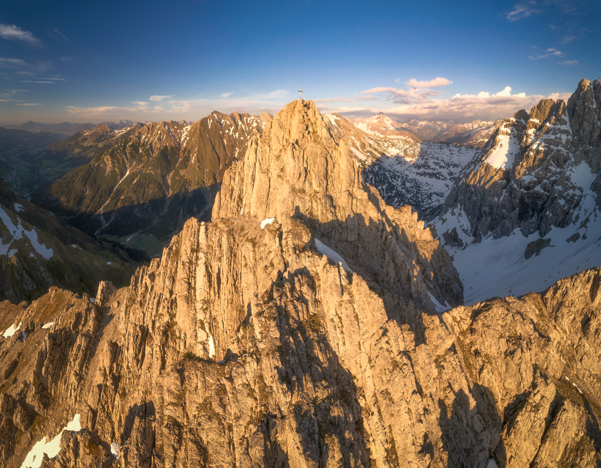 Kleinwalsertal, Widderstein und Hammerspitzen, Goldene Felstürme im Abendlicht - Landschaftsfotografie Vorarlberg
