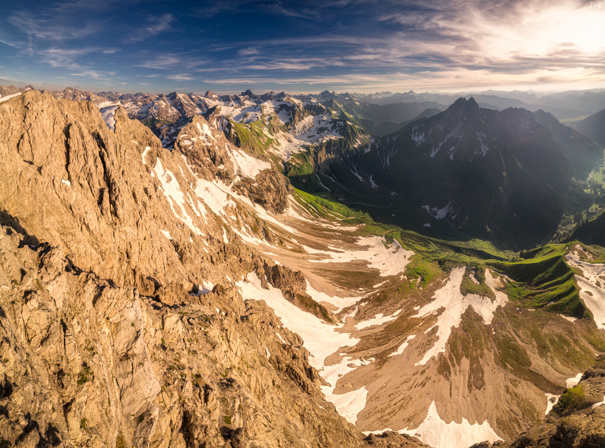 Oberstdorf, Schroffe Gipfel im Herbst, Erste Schneereste auf den Allgäuer Alpen - Landschaftsfotografie Allgäu