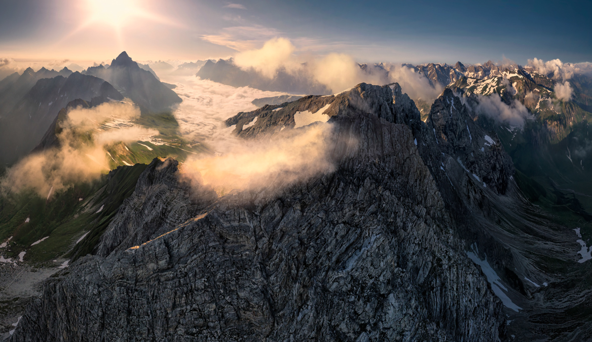 Hinterstein, Großer Wilder und Hochvogel in Wolken, Gipfeldrama - Bergfotografie Oberallgäu