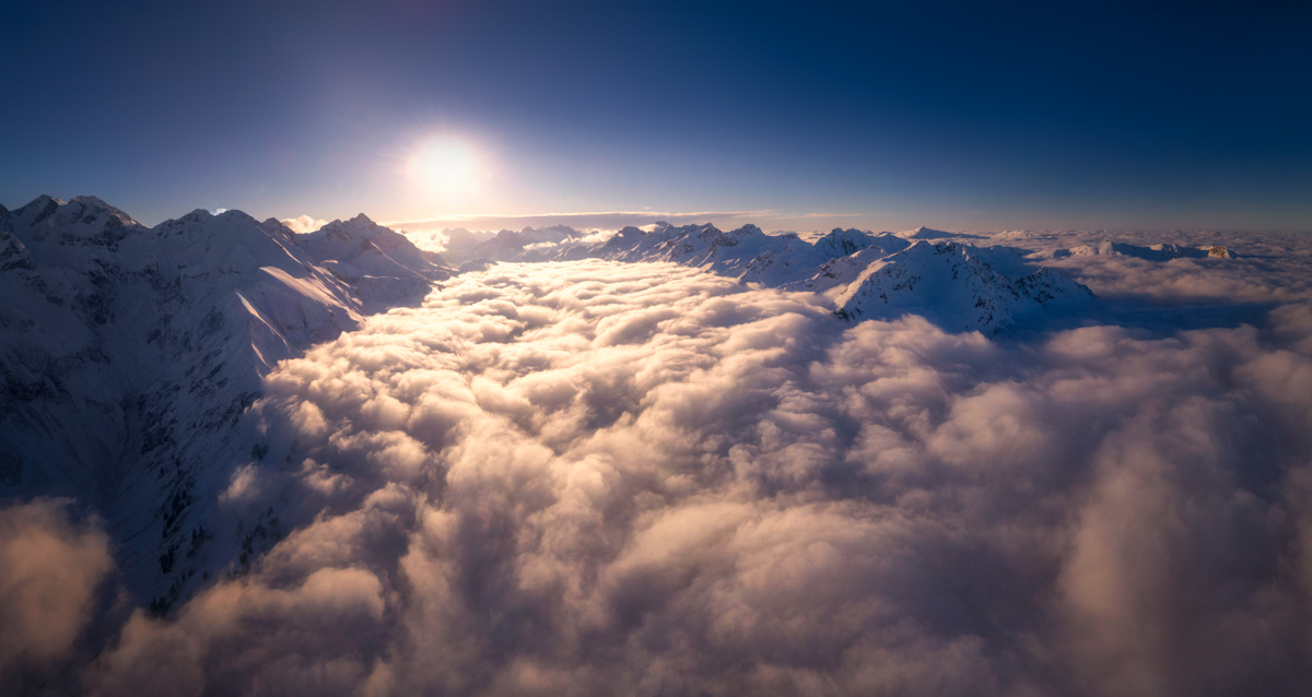 Oberstdorf, Trettach und Mädelegabel über dem Winternebel, Verschneite Hochalpen im Sonnenlicht - Landschaftsfotografie