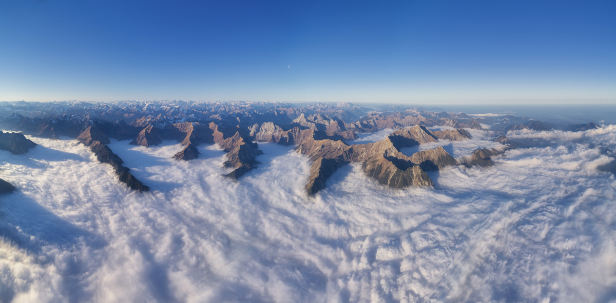 Allgäuer Alpen über dem Nebelmeer, Höfats und Krottenkopf als Inseln im Nebel, Sonnenuntergang - Landschaftsfotografie