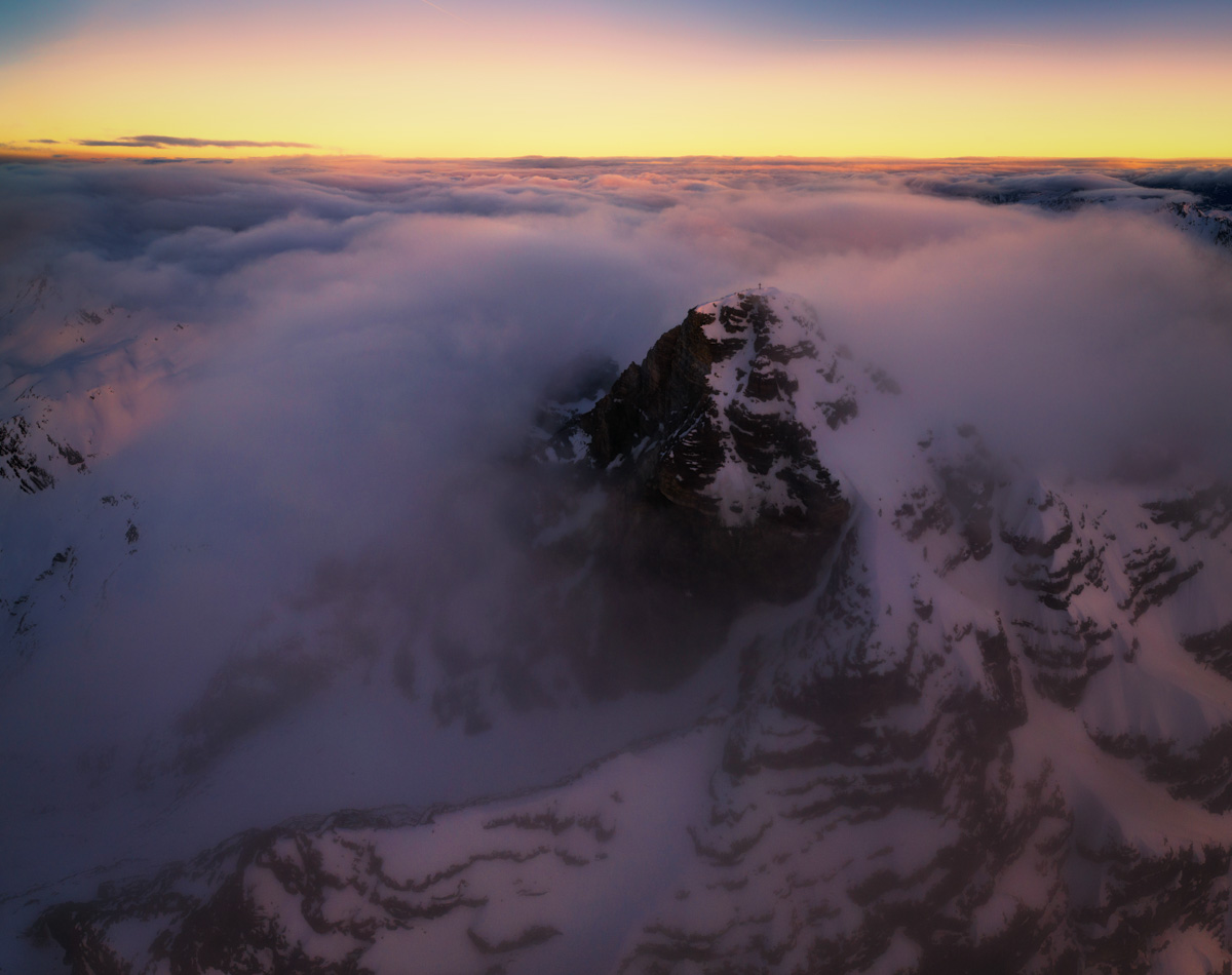 Hochvogel im Nebelmeer bei Hinterstein, Winterliche Alpen im Sonnenuntergang, Bergpanorama - Landschaftsfotografie Oberallgäu