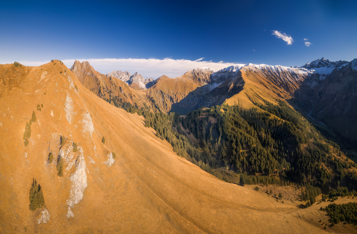 Oberstdorf, Höfats und Fürschießer, Herbstliches Panorama im Abendlicht - Landschaftsfotografie Allgäu