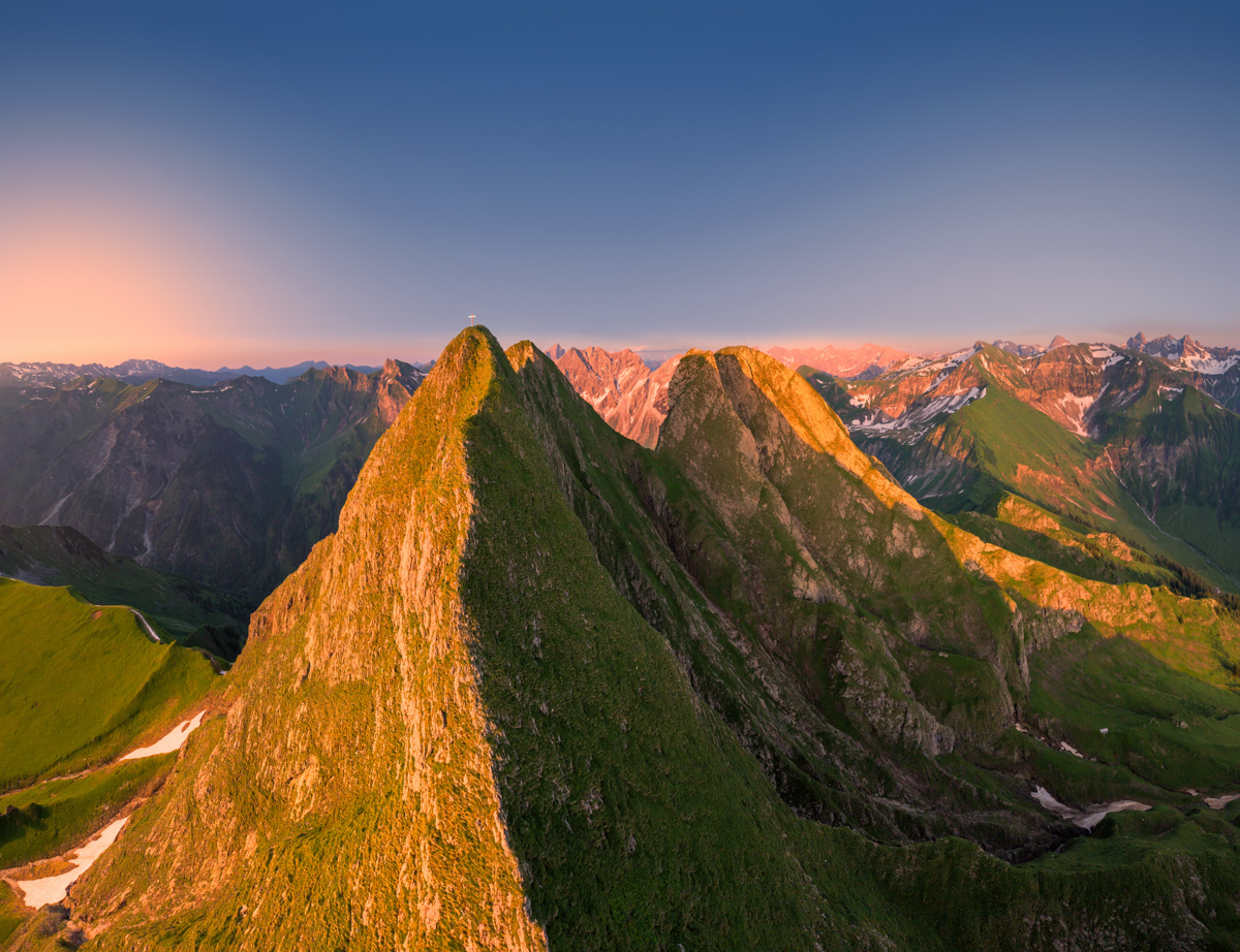 Oberstdorf, Höfats im Abendlicht, Dramatische Gipfelsilhouette über dem Oytal - Landschaftsfotografie Allgäu