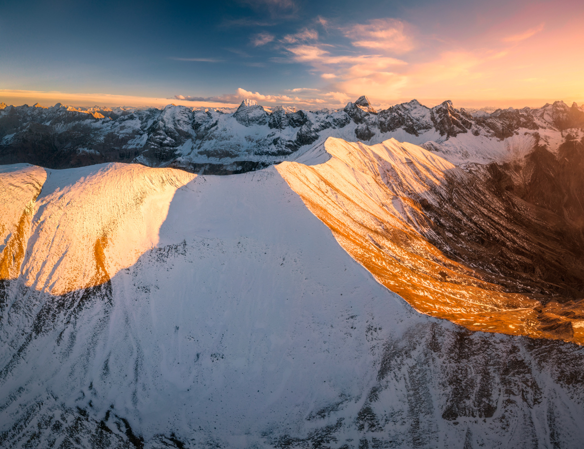 Oberstdorf, Höfats im Sonnenuntergang, Herbstliches Alpenglühen über Schnee - Landschaftsfotografie Allgäu