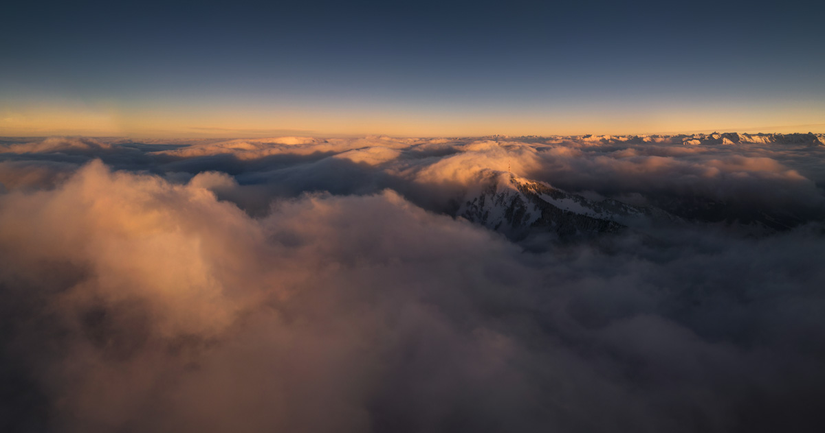 Grünten über dem Wolkenmeer im Alpenglühen, Sonnenuntergang bei Grüntenhütte, Kranzegg und Burgberg, Oberallgäu
