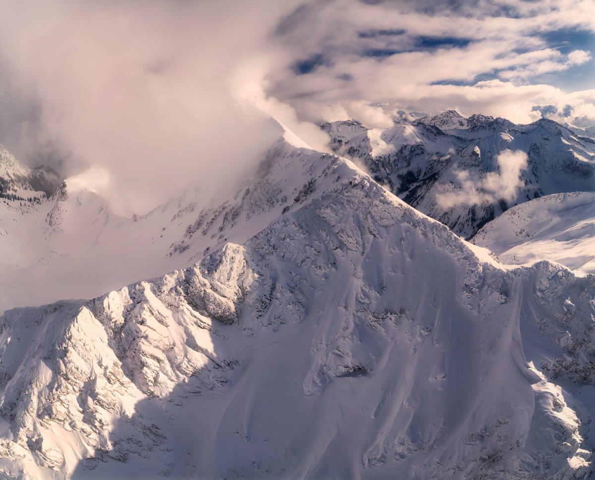 Giebel und Schneck, Winterliche Wolkenstimmung über Hochvogel und Rauhorn, Hintersteiner Bergwelt verschneit