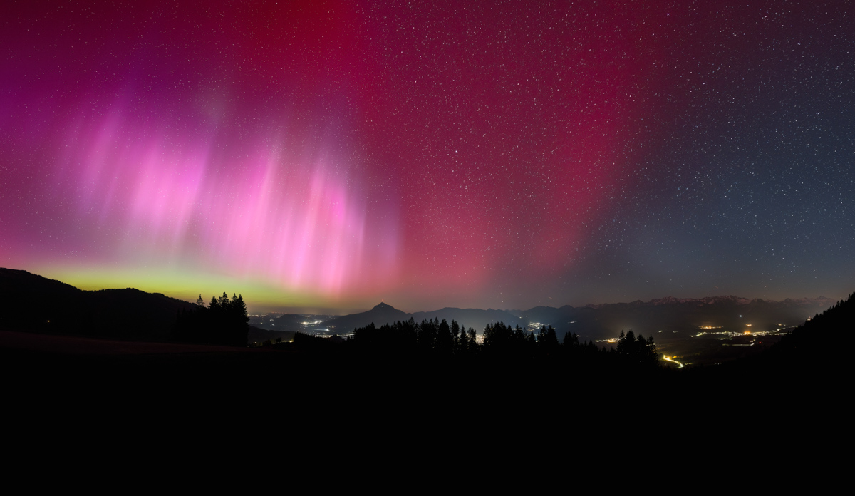 Grünten, Nordlichter am Ofterschwanger Horn, Polarlichtpanorama - Nachtfotografie Allgäu