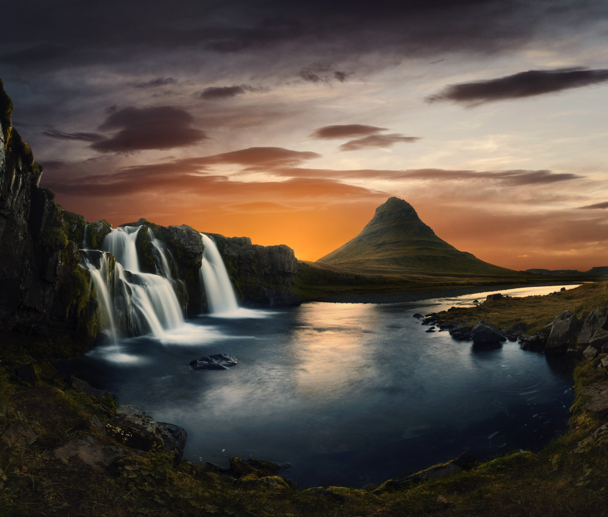 Kirkjufell mit Kirkjufellsfoss, Sonnenuntergang Snæfellsnes, Ikonisches Island - Landschaftsfotografie