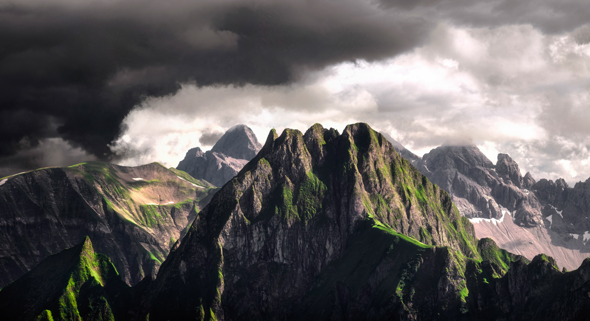Oberstdorf, Die Höfats unter dramatischen Gewitterwolken, Sommerliches Bergdrama am Nebelhorn - Landschaftsfotografie Allgäu