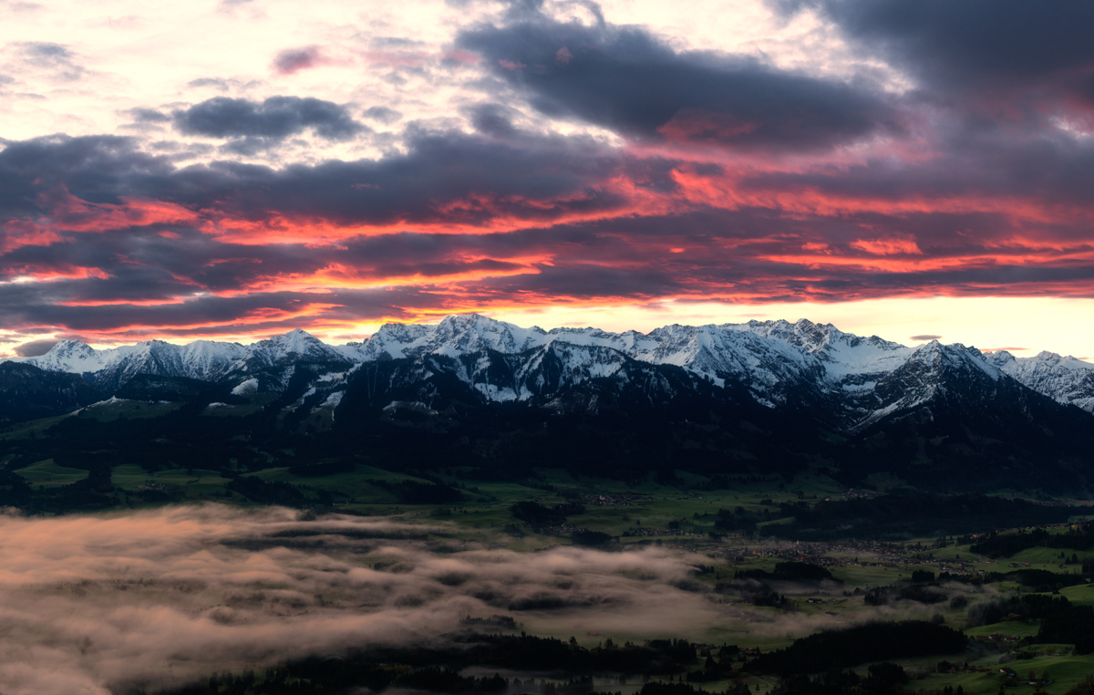 Ofterschwang, Sonnenaufgang über dem Illertal, Herbstmorgen - Landschaftsfotografie Allgäu