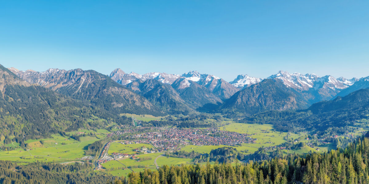Oberstdorf, Talpanorama mit Rubihorn und Höfats, Sommerlicher Weitblick über die Allgäuer Alpen - Landschaftsfotografie