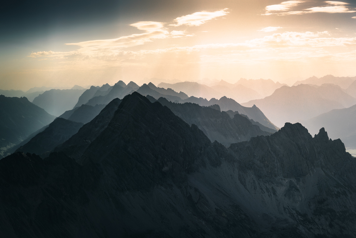 Oberstdorf, Bergsilhouetten der Hornbach-Kette, Abendlicht - Landschaftsfotografie Oberallgäu