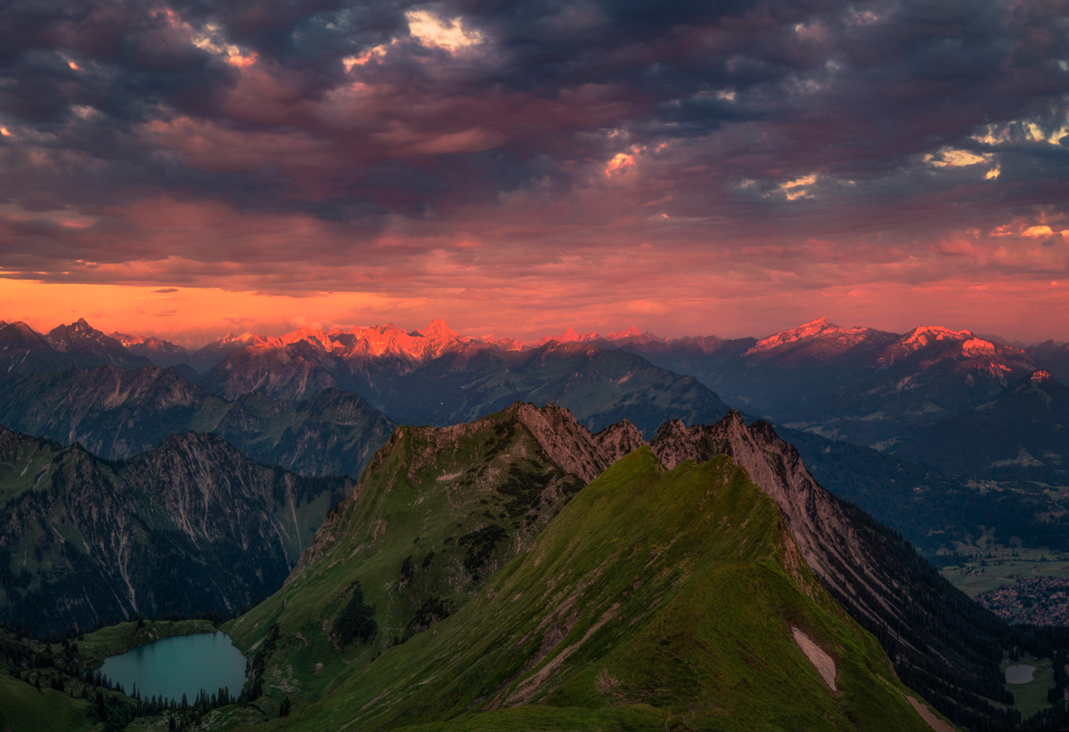 Oberstdorf, Alpenglühen über Höfats und Nebelhorn, Seealpsee im Sonnenuntergang - Landschaftsfotografie Oberallgäu