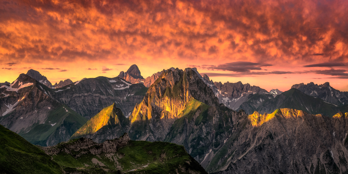 Oberstdorf, Höfats und Krottenkopf im Alpenglühen, Dramatischer Sonnenaufgang - Bergfotografie Oberallgäu