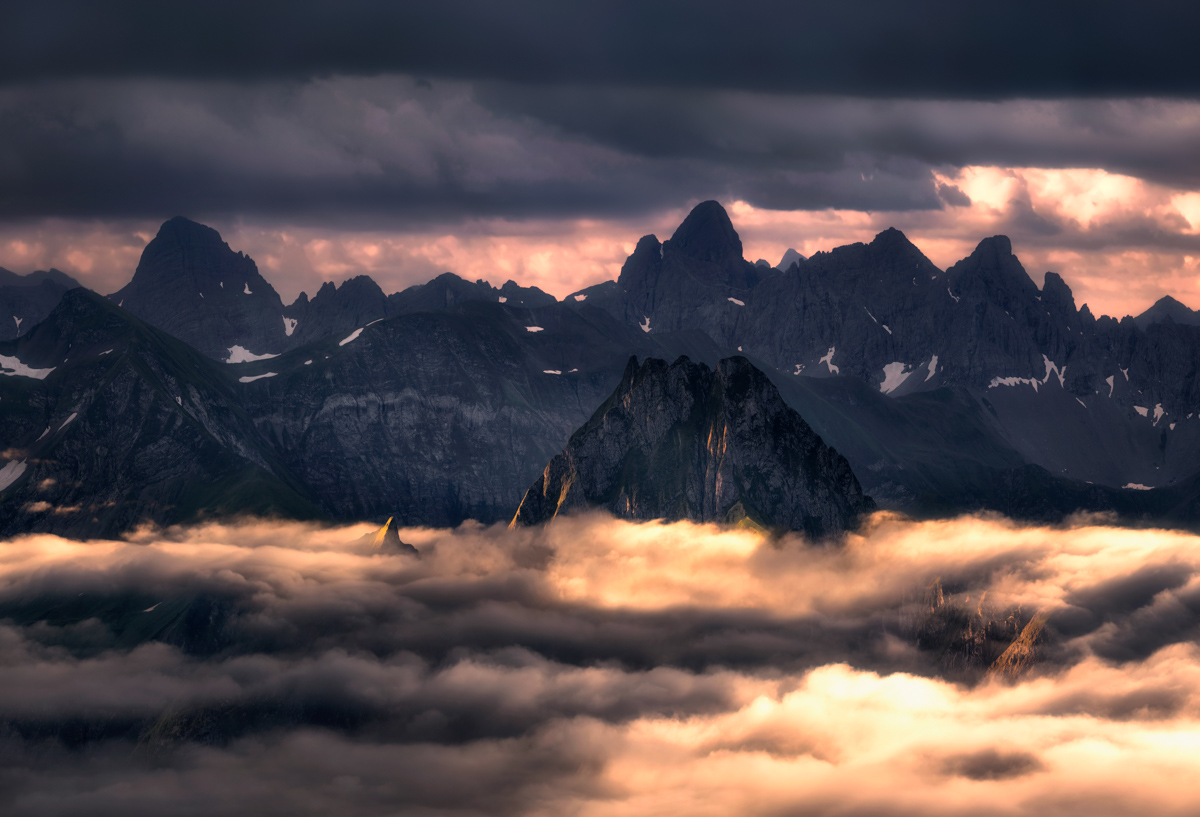 Oberstdorf, Höfats über dem Nebelmeer, Sonnenaufgang am Nebelhorn - Bergfotografie Allgäu