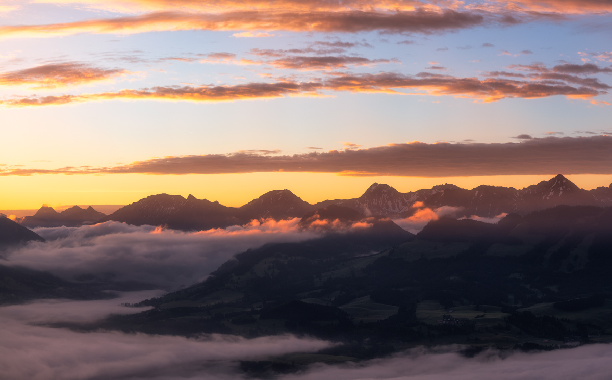 Imberger Horn, Sonnenuntergang über Nebelmeer, Bergsilhouetten - Landschaftsfotografie Allgäu