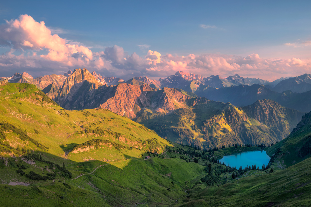 Oberstdorf, Seealpsee und Höfats, Sommerabend im Alpenglühen - Landschaftsfotografie Allgäu