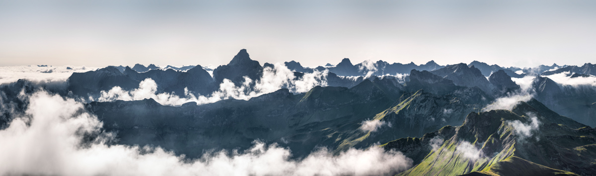 Nebelhorn, Hochvogel im Wolkenmeer, Sommerpanorama - Landschaftsfotografie Allgäu