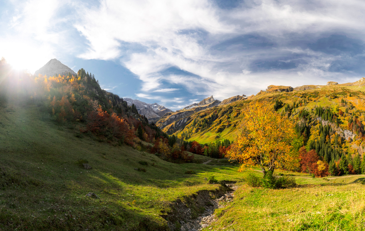 Hinterstein, Herbstpanorama mit Schneck, Giebel und Hochvogel, Indian Summer im Hintersteiner Tal - Landschaftsfotografie