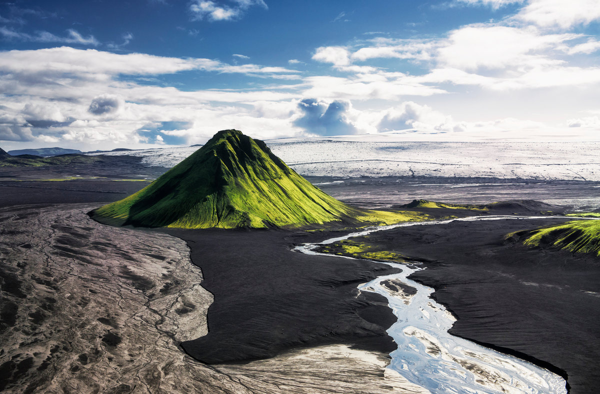 Mælifell | Ikonischer grüner Vulkanberg vor Mýrdalsjökull-Gletscher | Sommer - Landschaftsfotografie Island Hochland