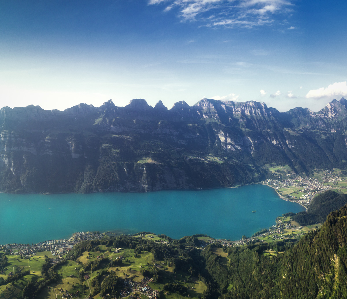 Panorama Schweiz St Gallen Säntis Alpenglühen Sonnenuntergang Bergspitzen Kurfürsten Säntis grün blauer himmel sommer sonne