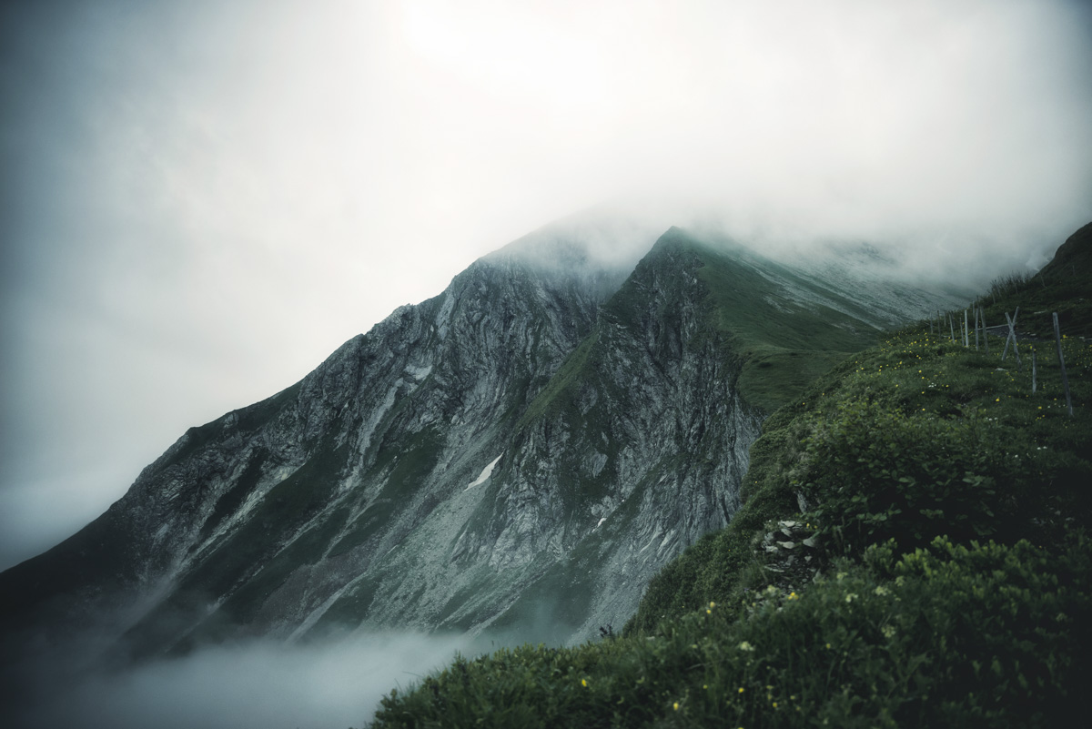 Panorama Allgäu Alpen Berge Oberstdorf Sommer Rappensee Hohes Licht Linkerskopf Wolken Nebelmeer Oberallgäu grün