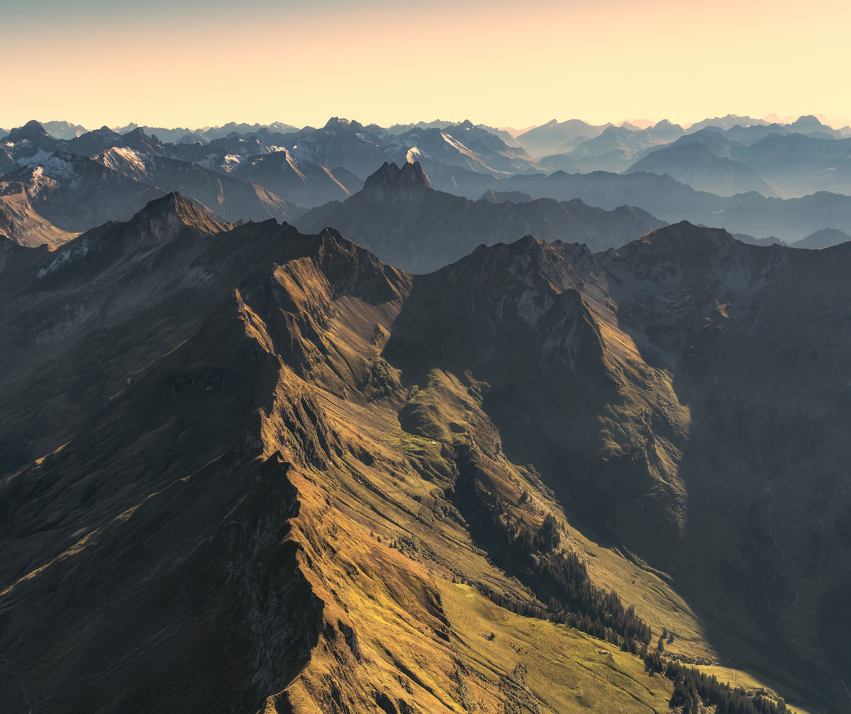 Panorama Allgäu Alpen Berge Hinterstein Herbst Schneck Giebel Hochvogel Oberallgäu orange