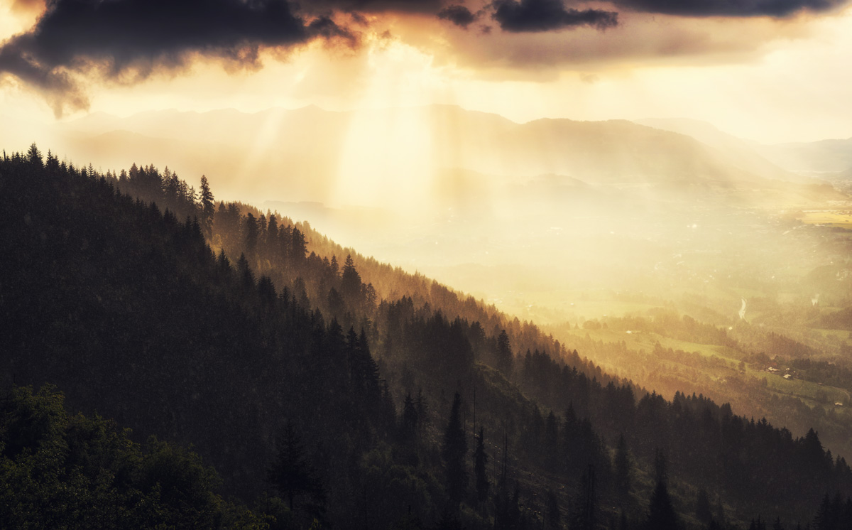 landschaftsbild Allgäu Alpen Berge Hindelang Sommer Sonnenuntergang Sonnenaufgang Godrays Sonnenstrahl Wolken Gewitter Unwetter Oberallgäu Imberger Horn orange schwarz sonne